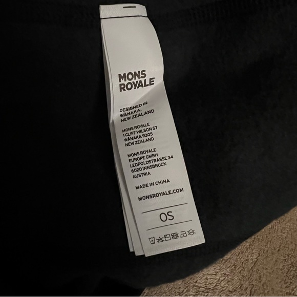 NWOT unisex - Mons Royale Decade Merino Fleece Hood Balaclava - Picture 6 of 6